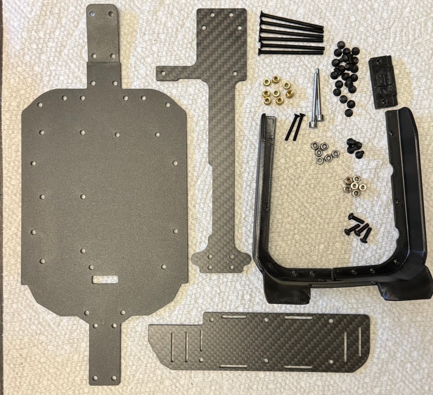 Builder's Kit Mini Kraton chassis components photo