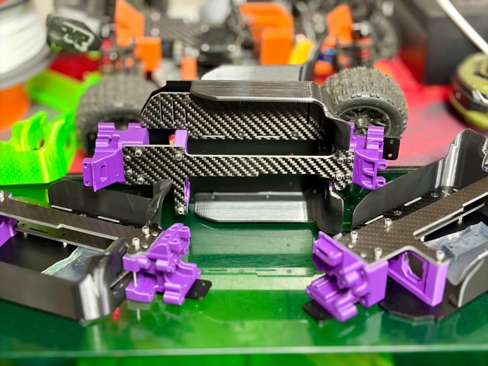Mini Kraton Upgrade Kit build photo showing chassis layout