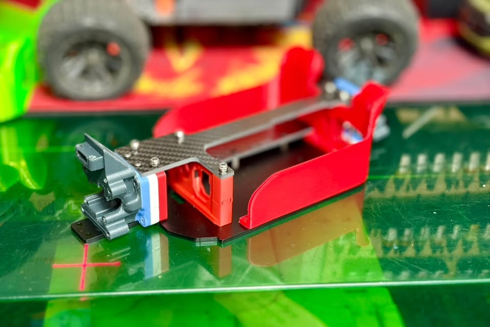 Mini Kraton Upgrade Kit rear chassis and drivetrain detail