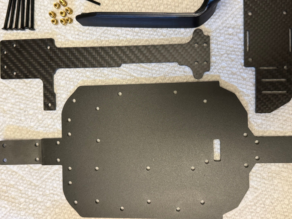 Builder's Kit Mini Kraton chassis assembly reference photo